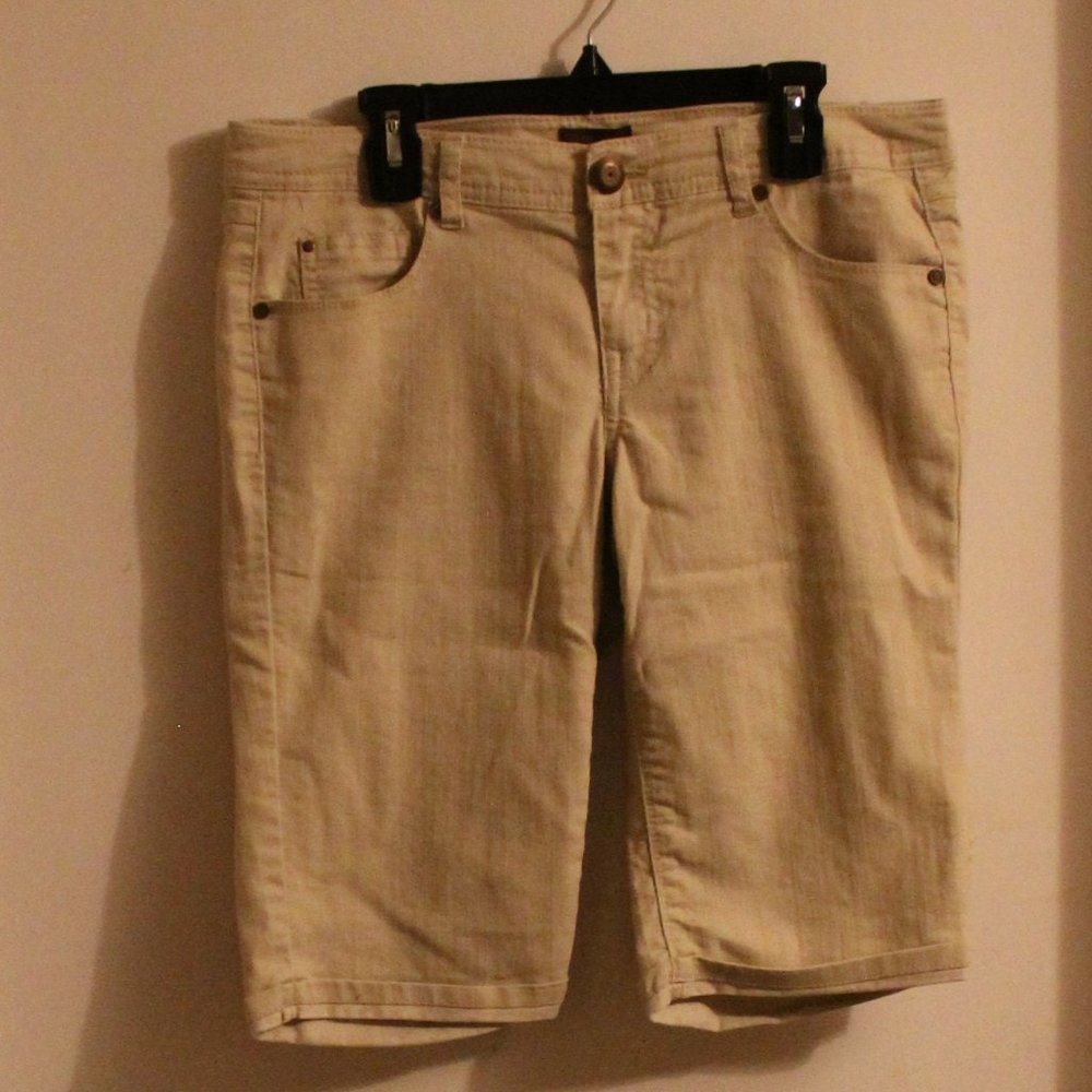 Copper Key Knee Shorts
